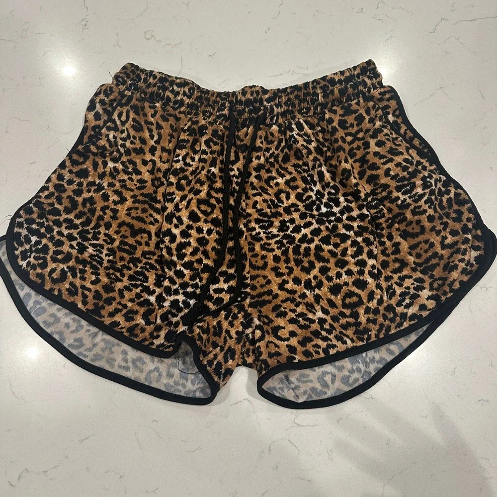 Shosho Womens Leopard Print Dolphin Shorts Black Trim Drawstring Pockets Size L